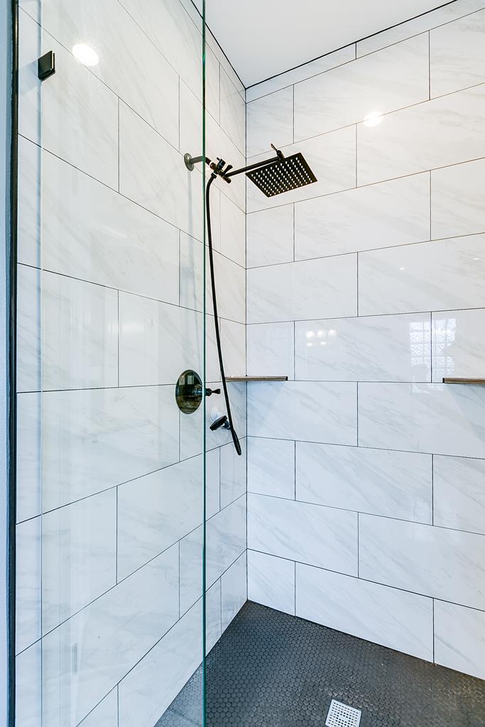 1001 Avondale Ave Property Photo 27