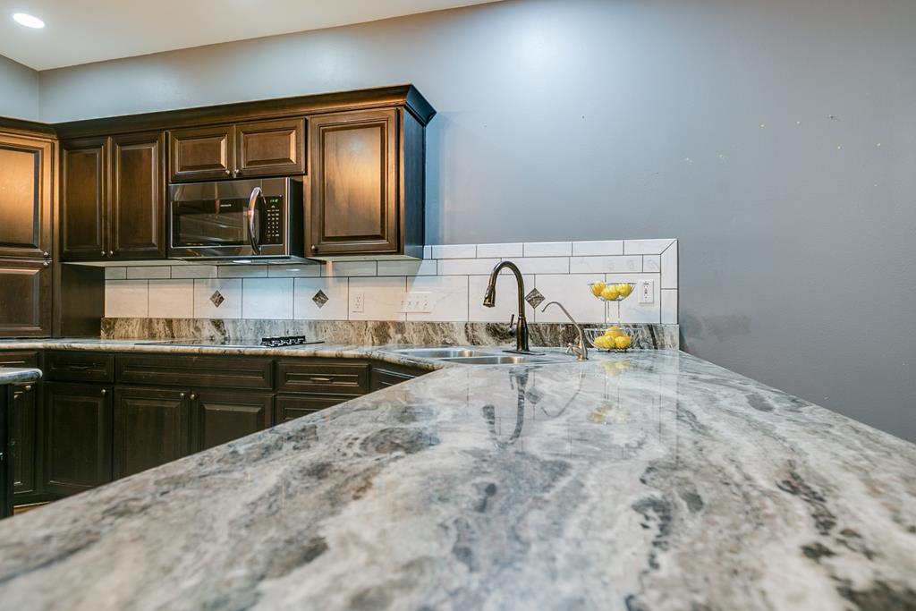 1001 Avondale Ave Property Photo 30