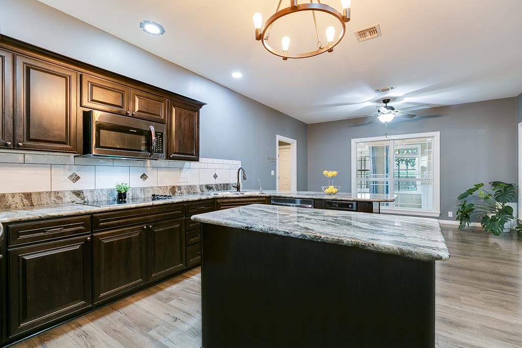 1001 Avondale Ave Property Photo 32