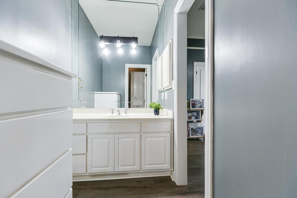 1001 Avondale Ave Property Photo 40