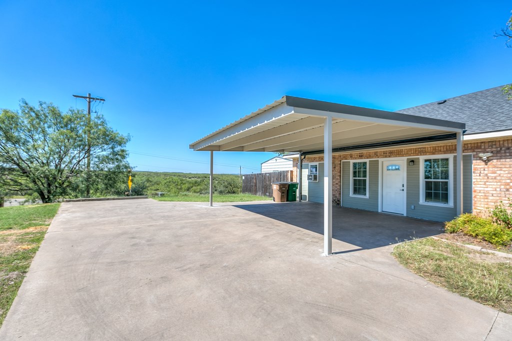 1001 Avondale Ave Property Photo 58