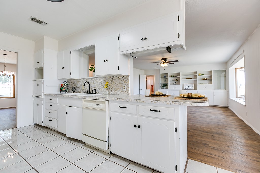 7077 Bean Rd Property Photo 15