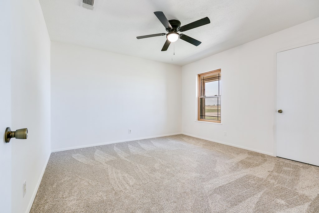 7077 Bean Rd Property Photo 24