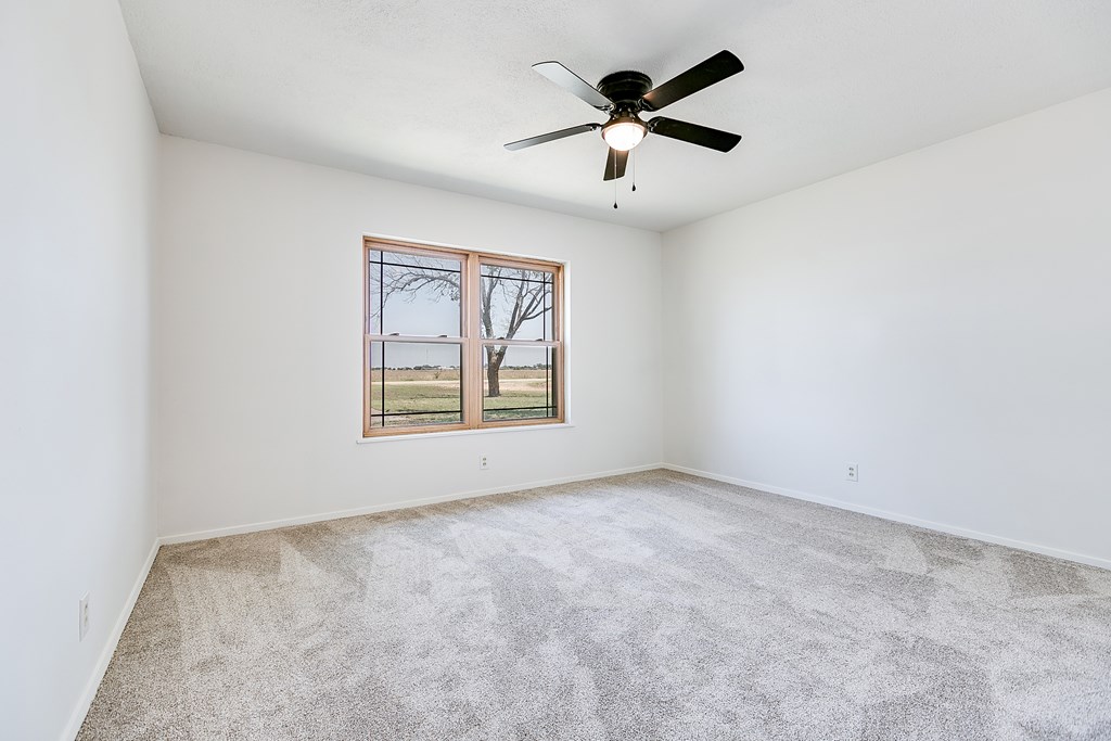 7077 Bean Rd Property Photo 25