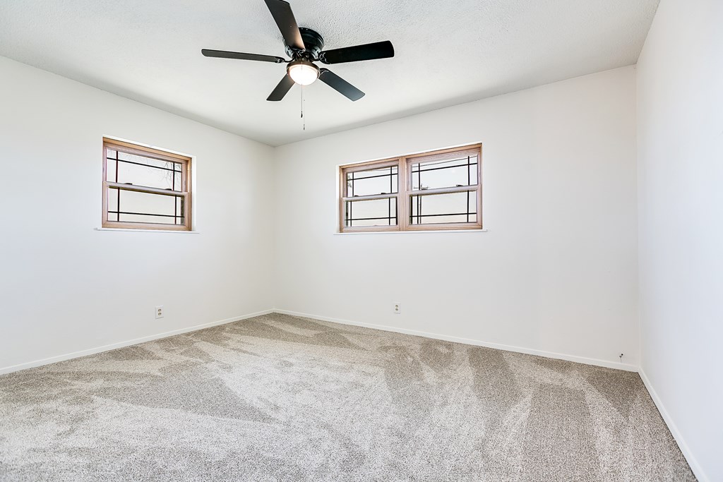 7077 Bean Rd Property Photo 29