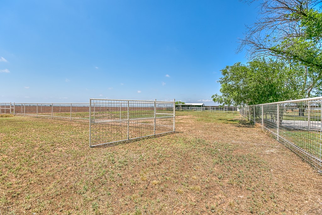 7077 Bean Rd Property Photo 34