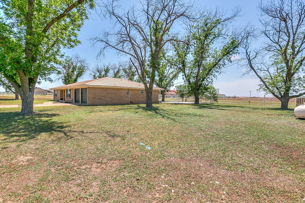 7077 Bean Rd Property Photo 37