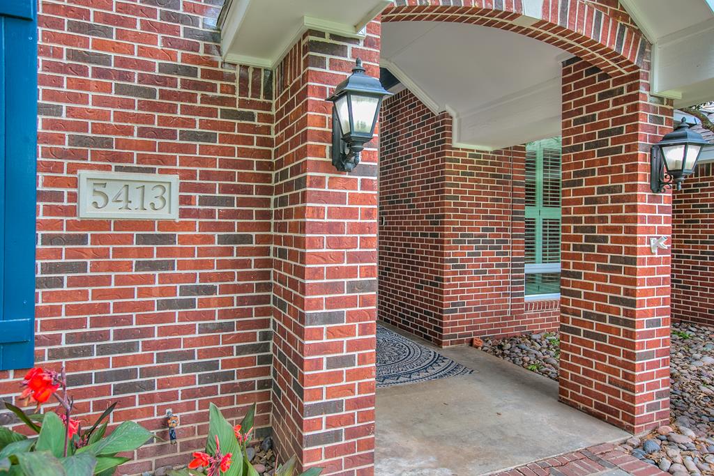 5413 Bent Oak Court Property Photo 8