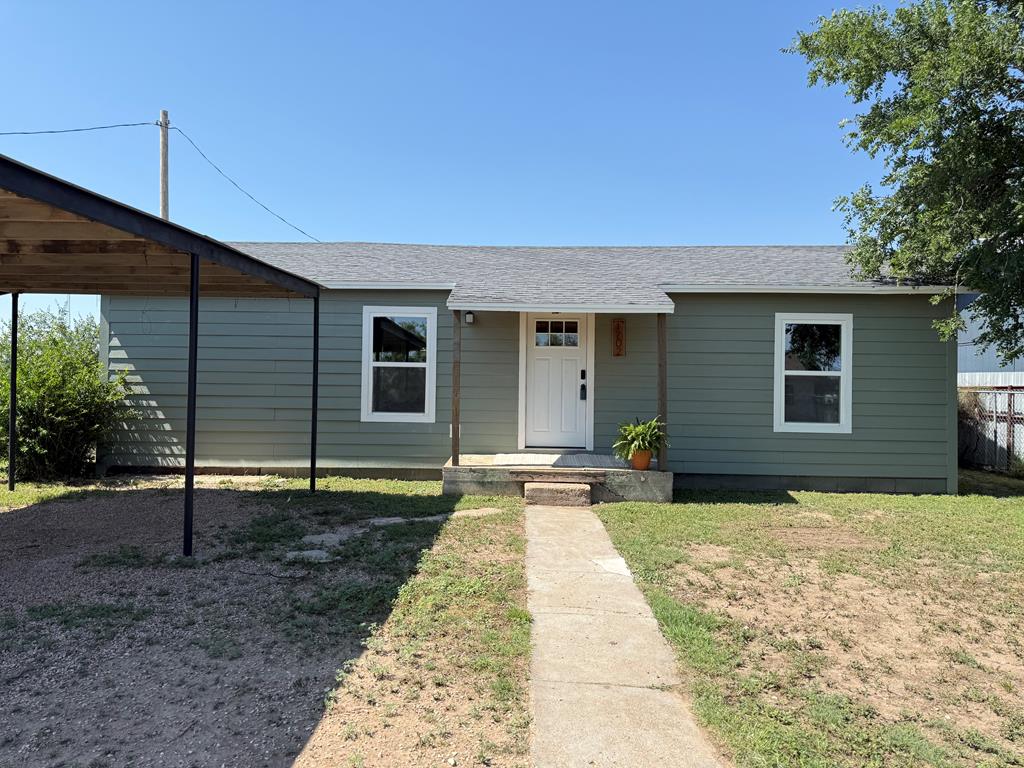 1702 Ellis St Property Photo 1