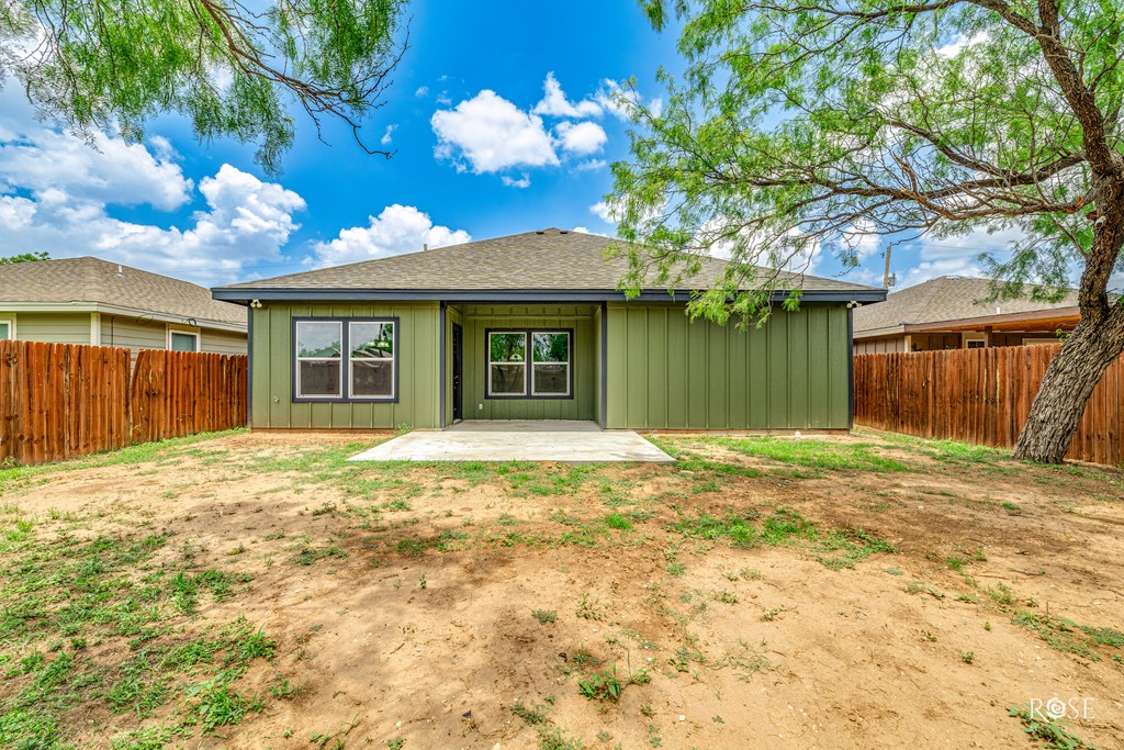 709 San Jacinto St Property Photo 8