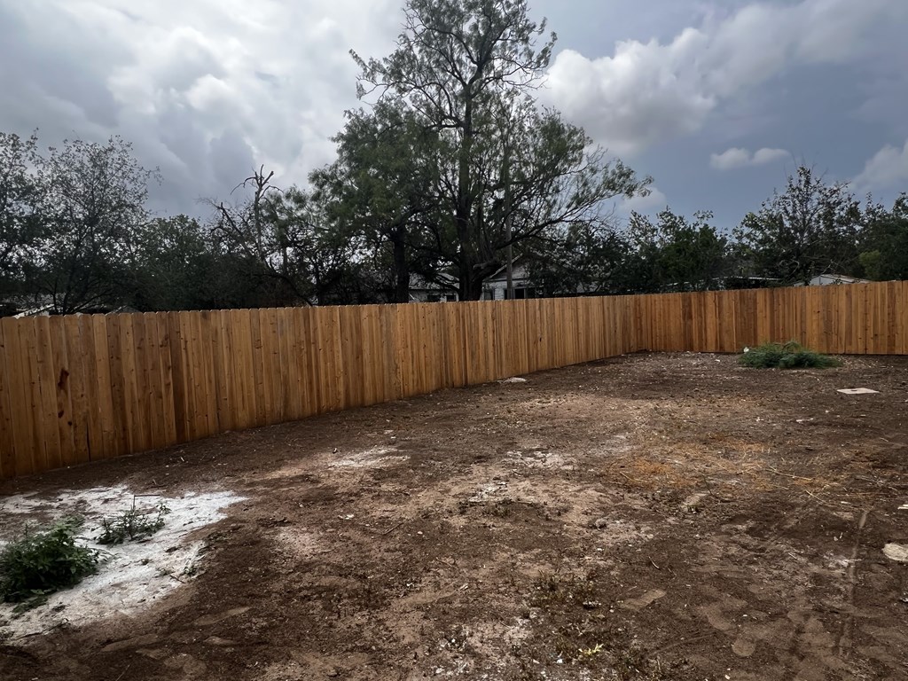 421 Howard St Property Photo 14