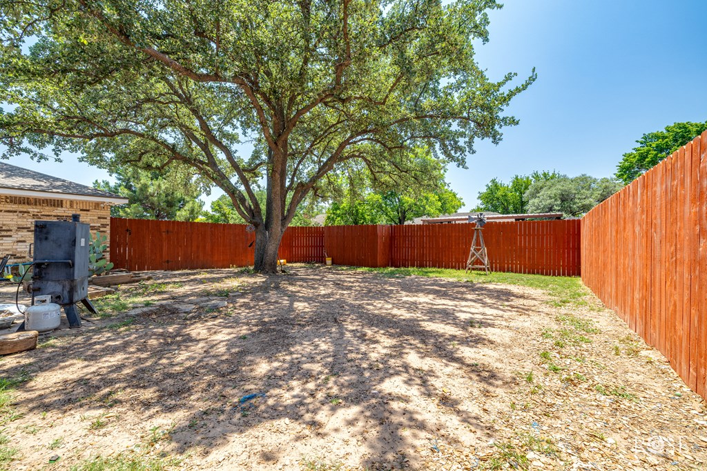 3405 Shadyhill Dr Property Photo 32