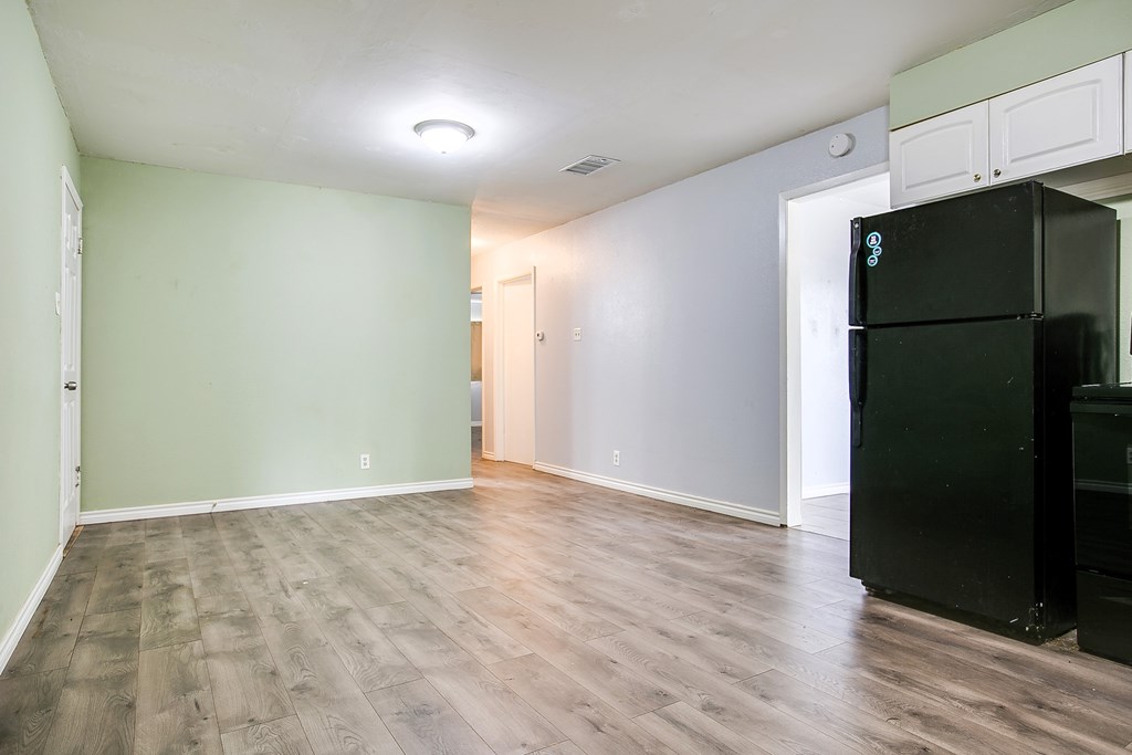 136 Arlington St Property Photo 8