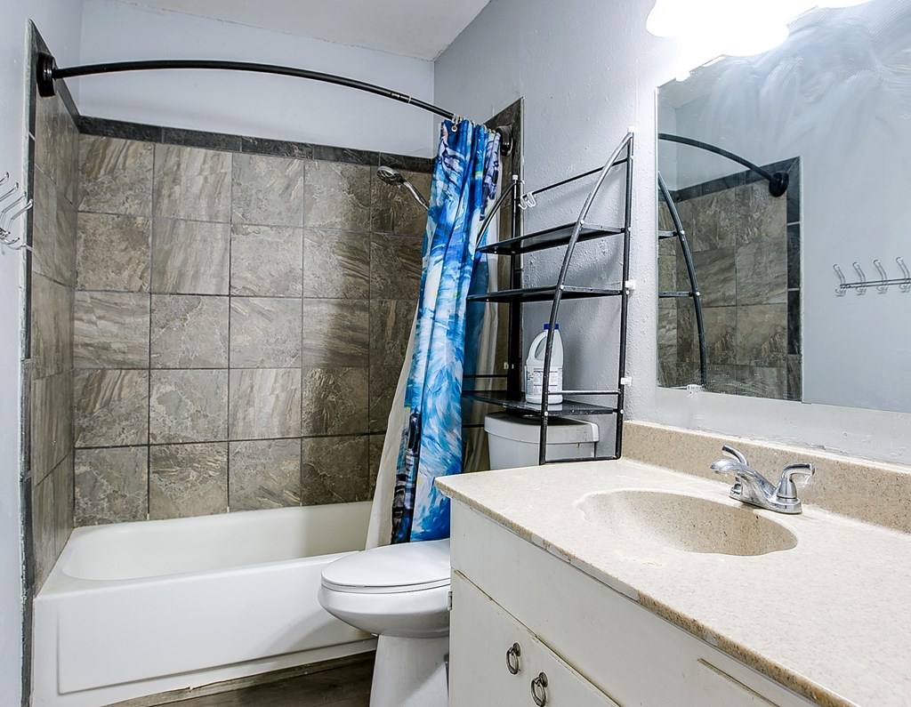 136 Arlington St Property Photo 12