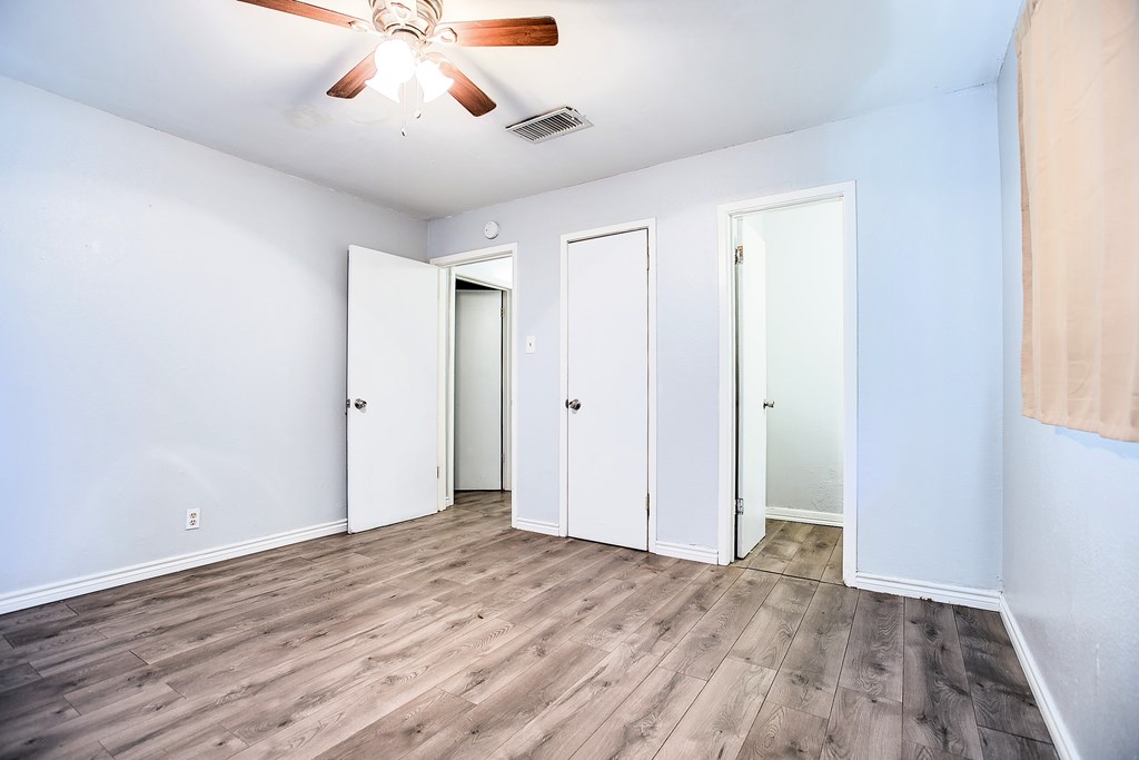 136 Arlington St Property Photo 15