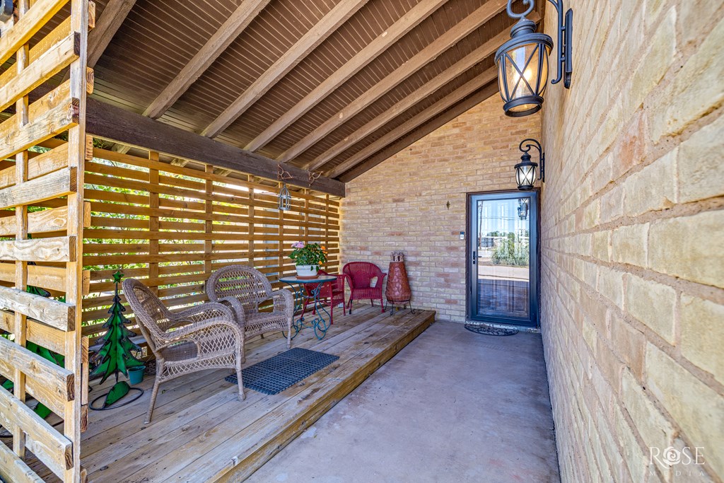 8126 N Fm 2288 Property Photo 5