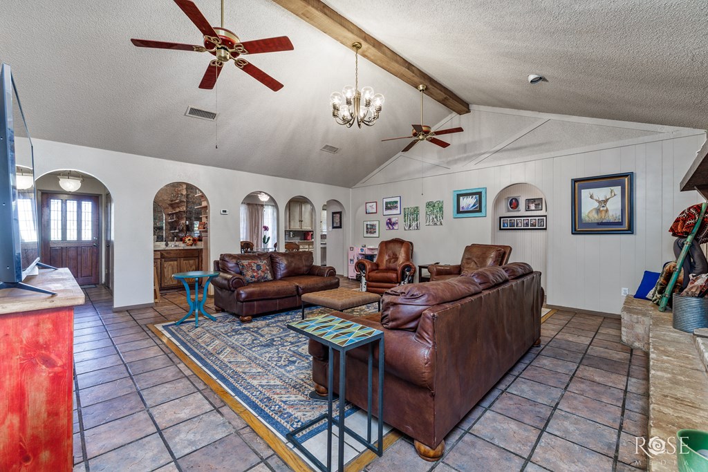 8126 N Fm 2288 Property Photo 8
