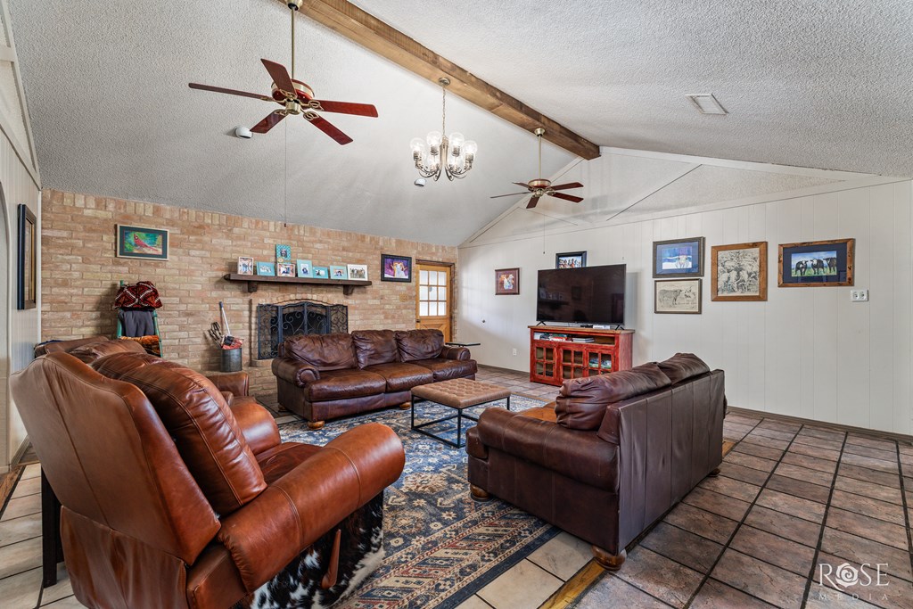 8126 N Fm 2288 Property Photo 9
