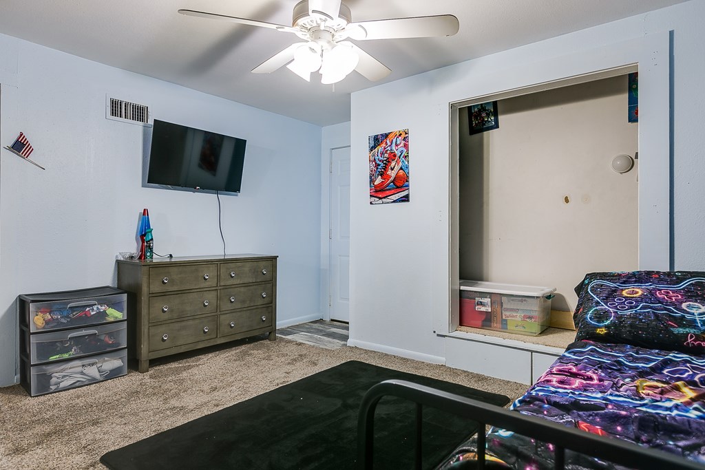 421 N Archer St Property Photo 20