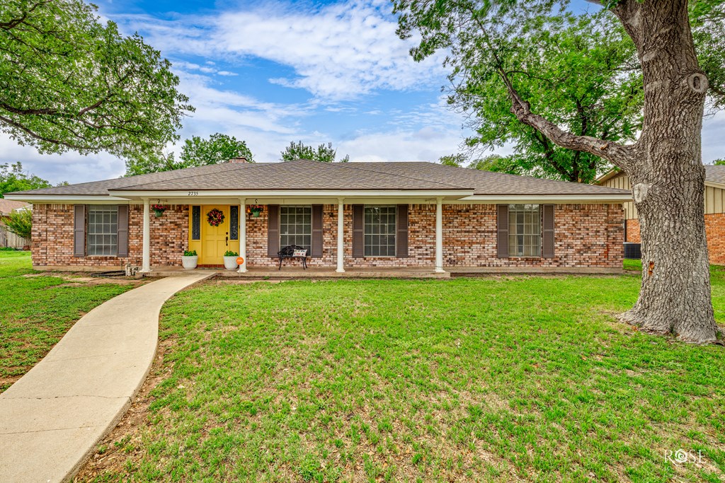 2735 Southland Blvd Property Photo 2