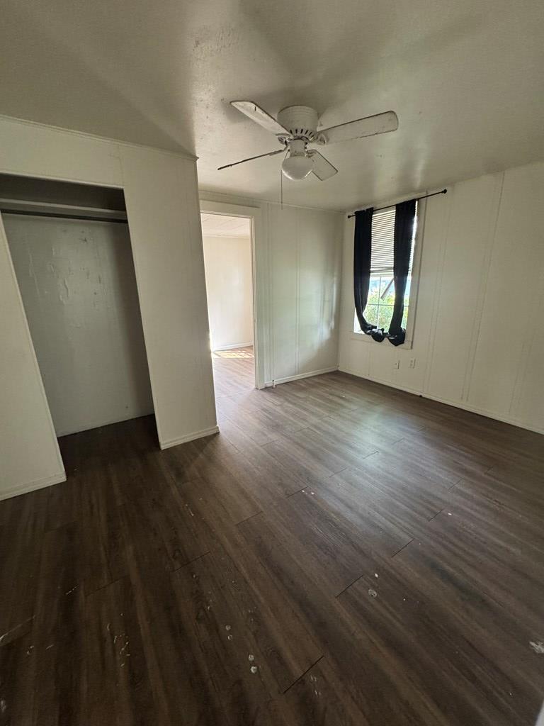2811 N Irving St Property Photo 5