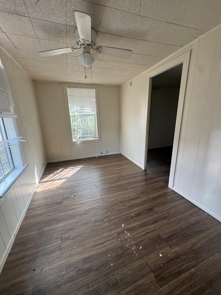 2811 N Irving St Property Photo 7