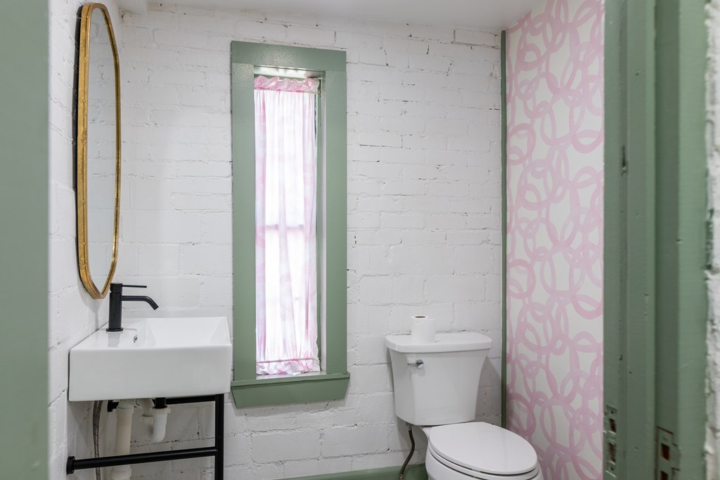 610 W Ave C Property Photo 23
