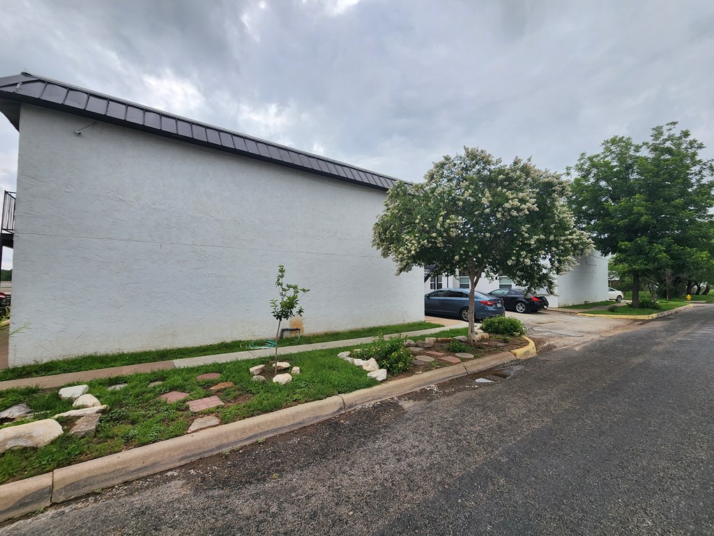 1901 Pulliam St Property Photo 8