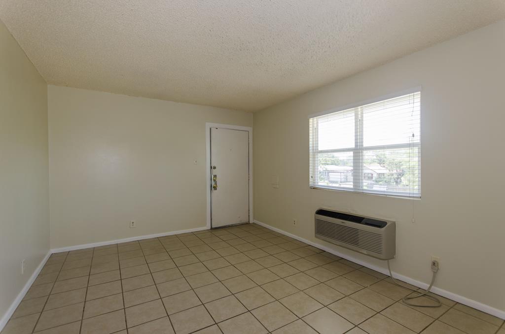 1901 Pulliam St Property Photo 12