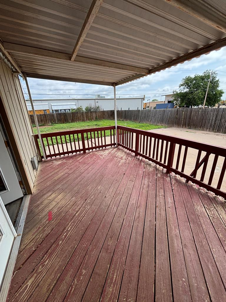 7646 Violet St Property Photo 10