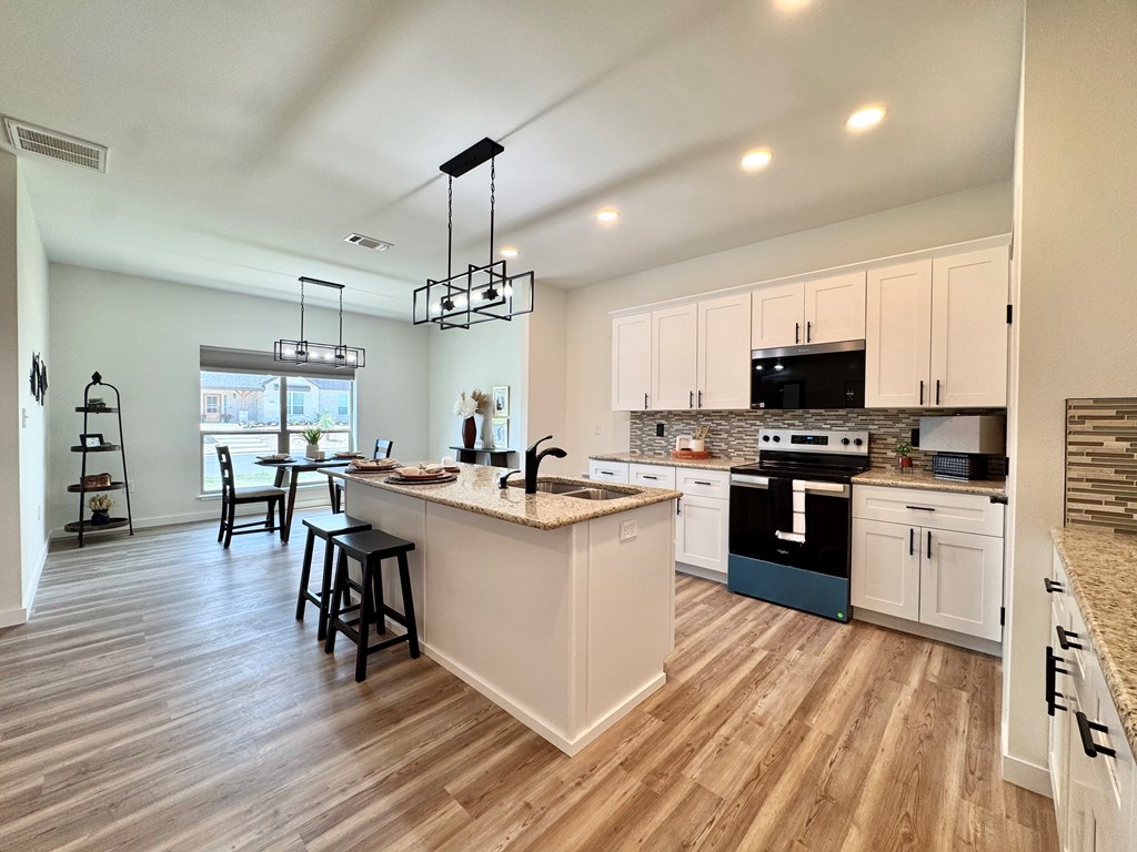 3634 Silver Spur Dr Property Photo 7