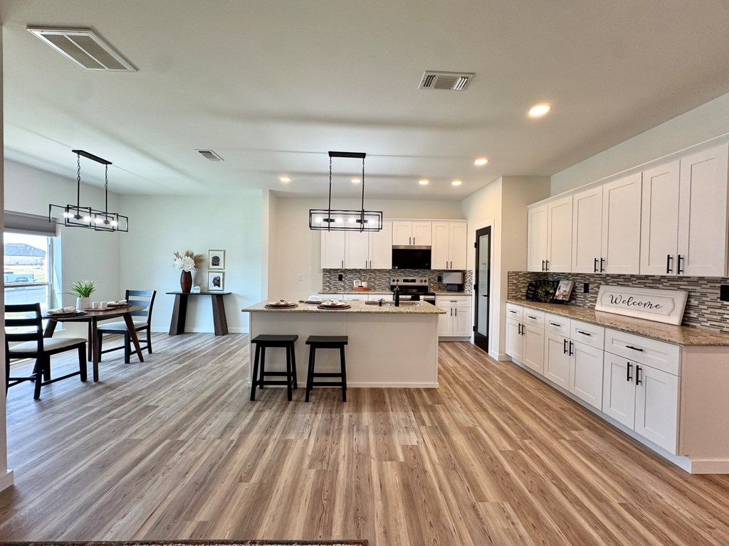 3634 Silver Spur Dr Property Photo 8