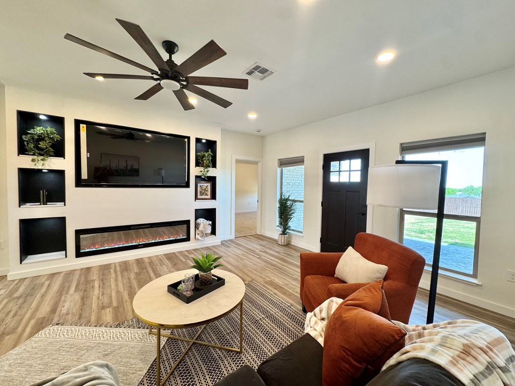 3634 Silver Spur Dr Property Photo 12