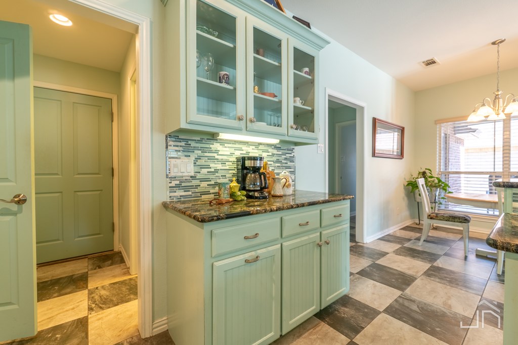 3067 Champions Circle Property Photo 5