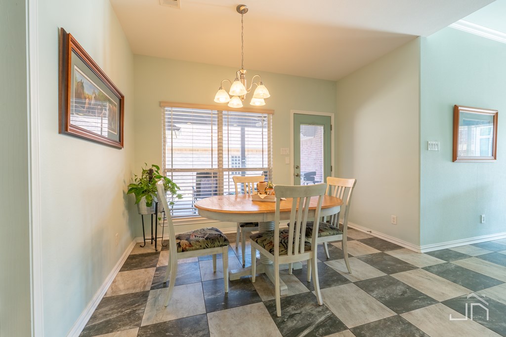 3067 Champions Circle Property Photo 6