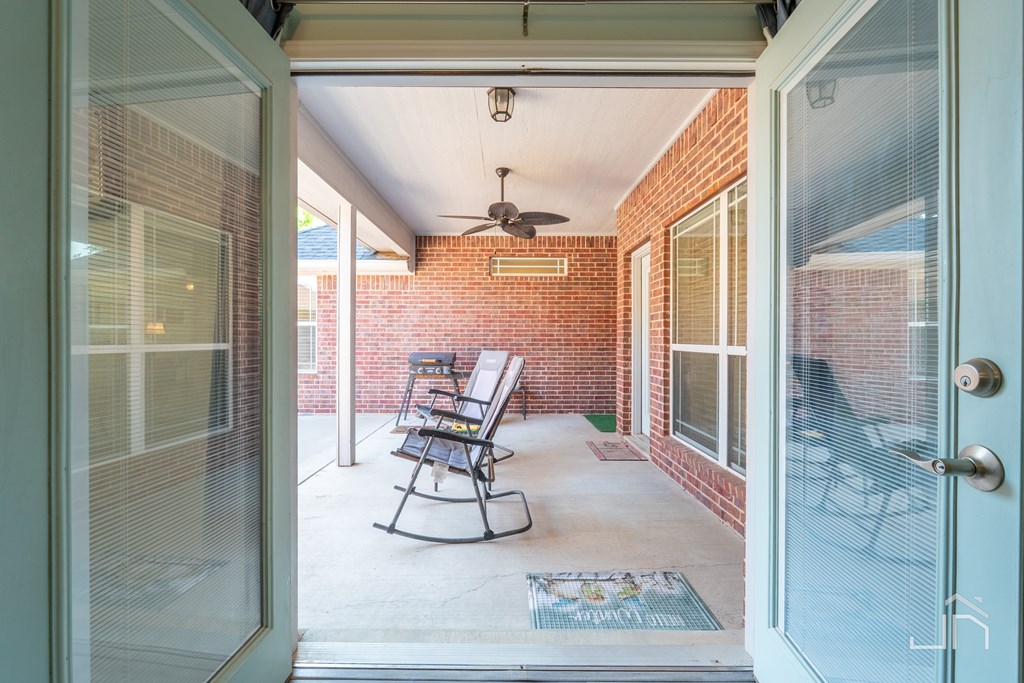 3067 Champions Circle Property Photo 13