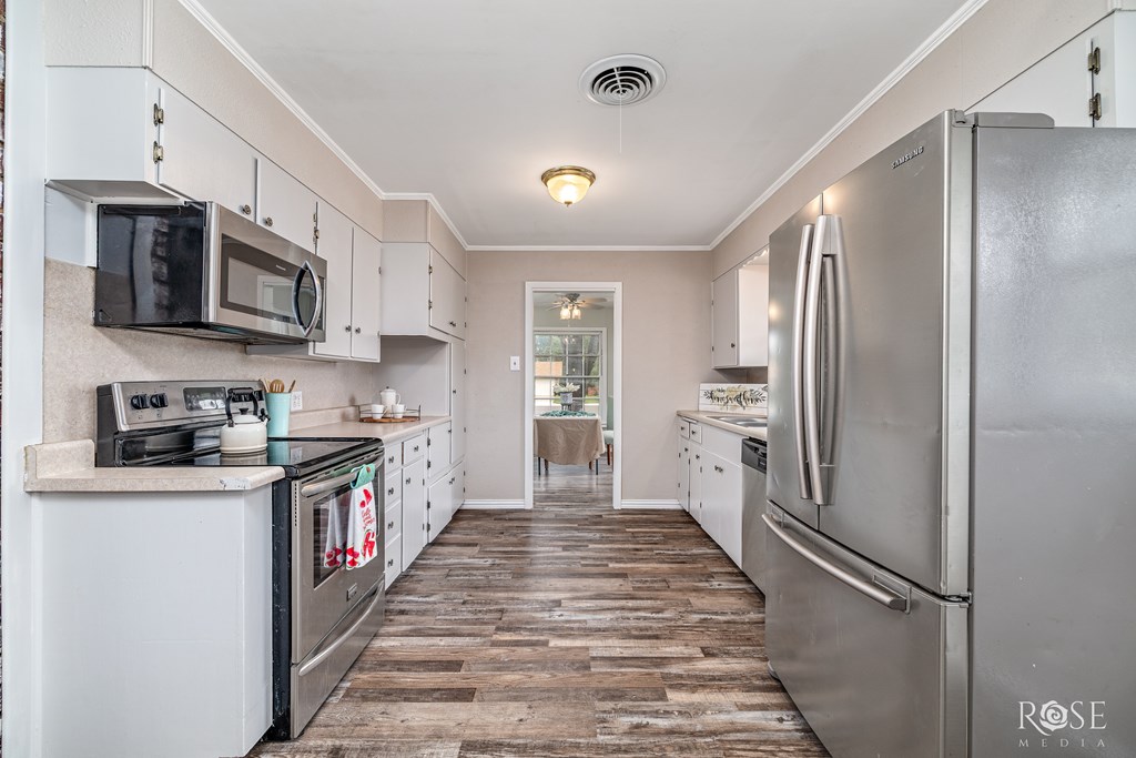 1902 College Hills Blvd Property Photo 10