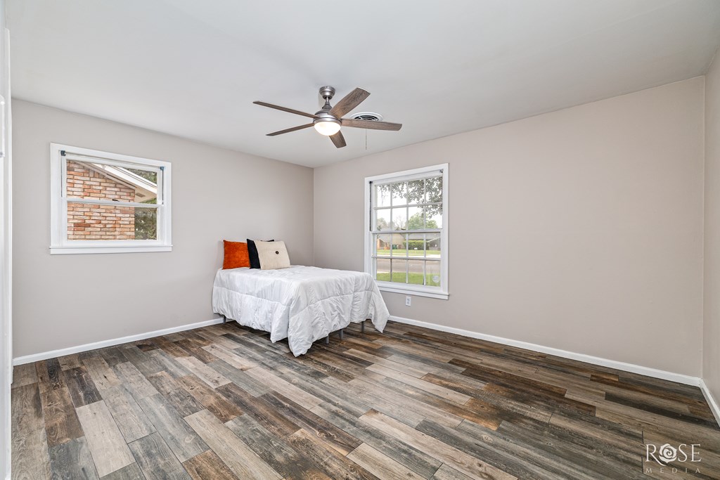 1902 College Hills Blvd Property Photo 22