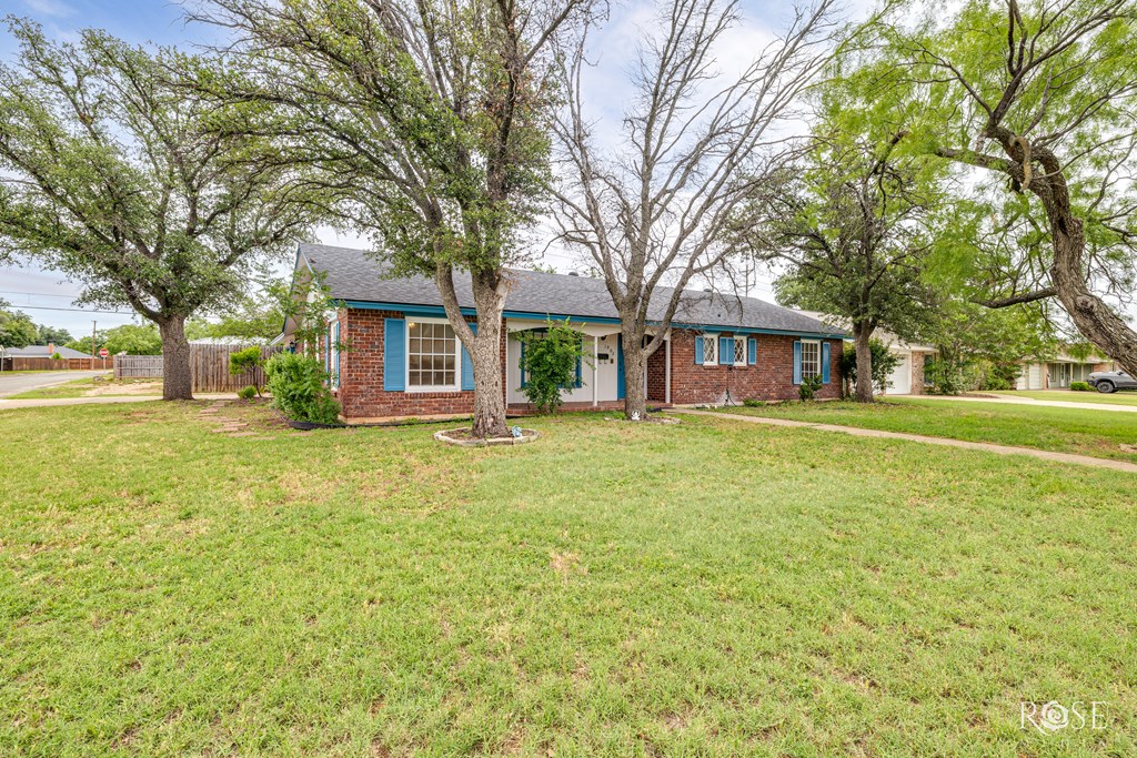 1902 College Hills Blvd Property Photo 26