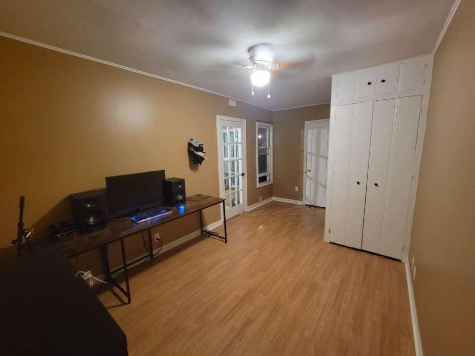 1811 Willow St Property Photo 3