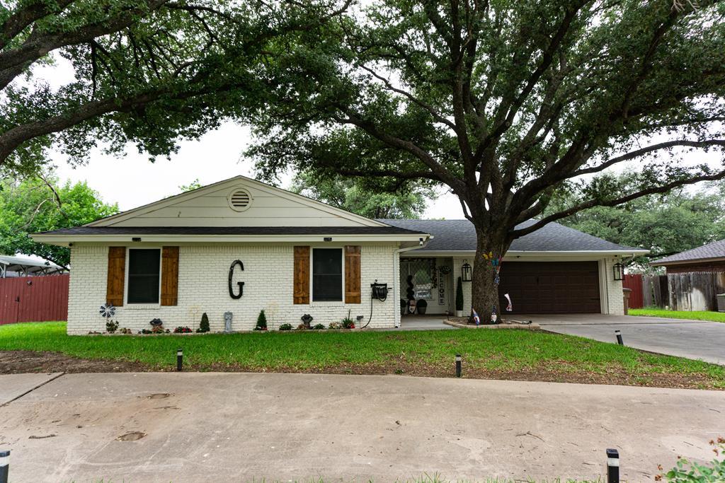 1917 S A&m Ave Property Photo 2