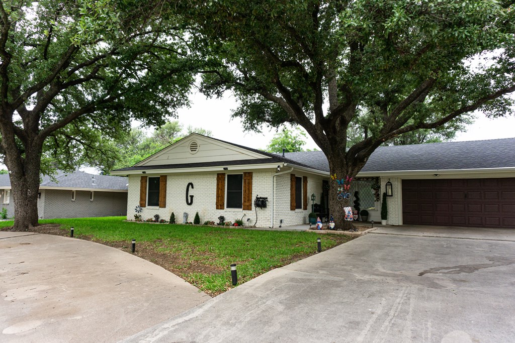 1917 S A&m Ave Property Photo 3