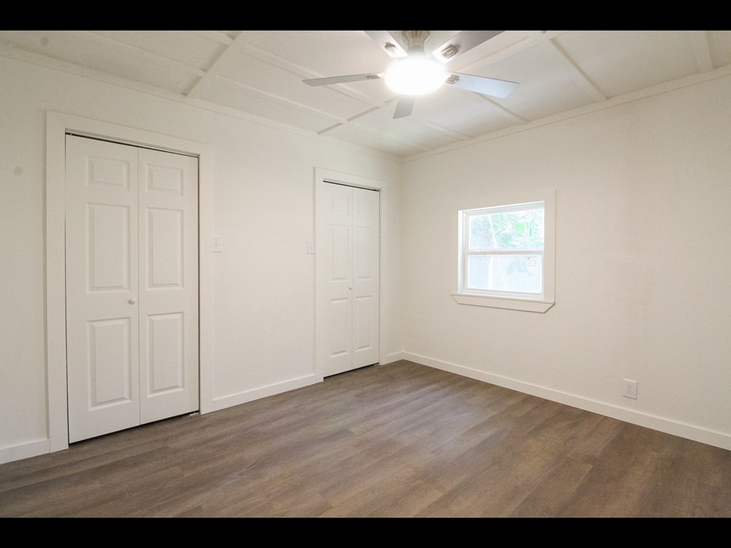 84 Belaire Ave Property Photo 7