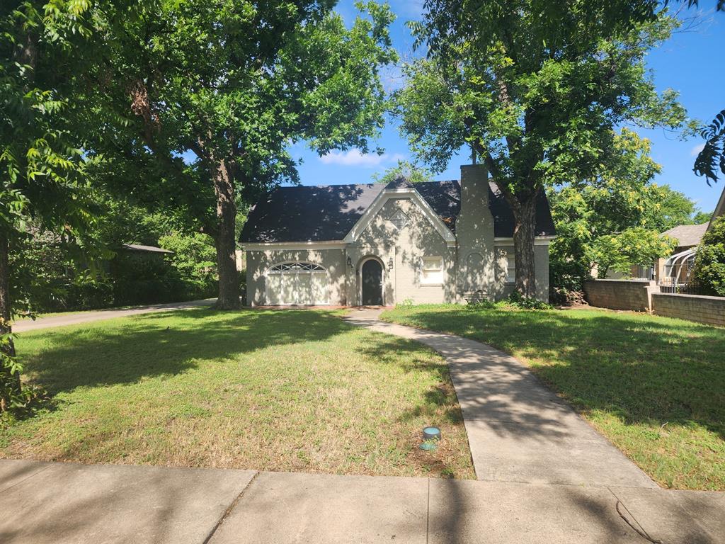 1309 Shafter St Property Photo 1