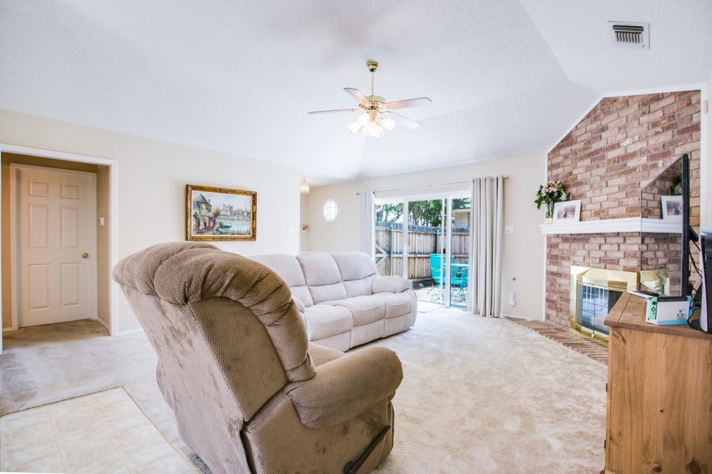 4405 Southland Blvd Property Photo 4