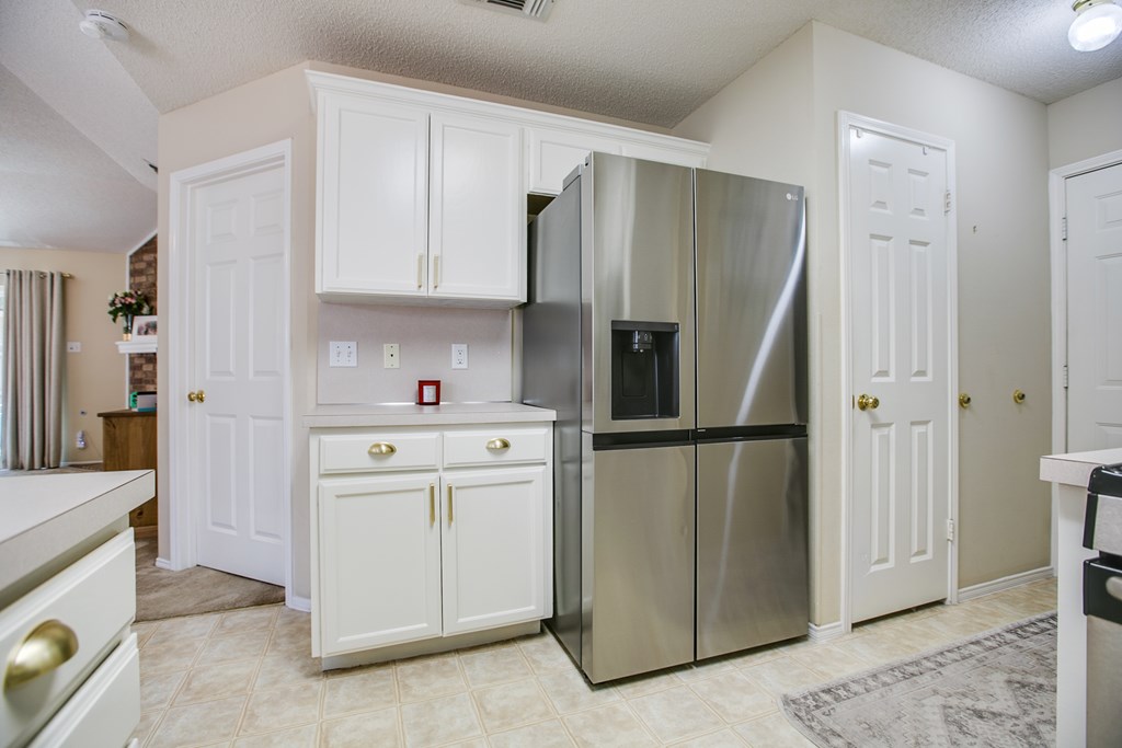 4405 Southland Blvd Property Photo 5