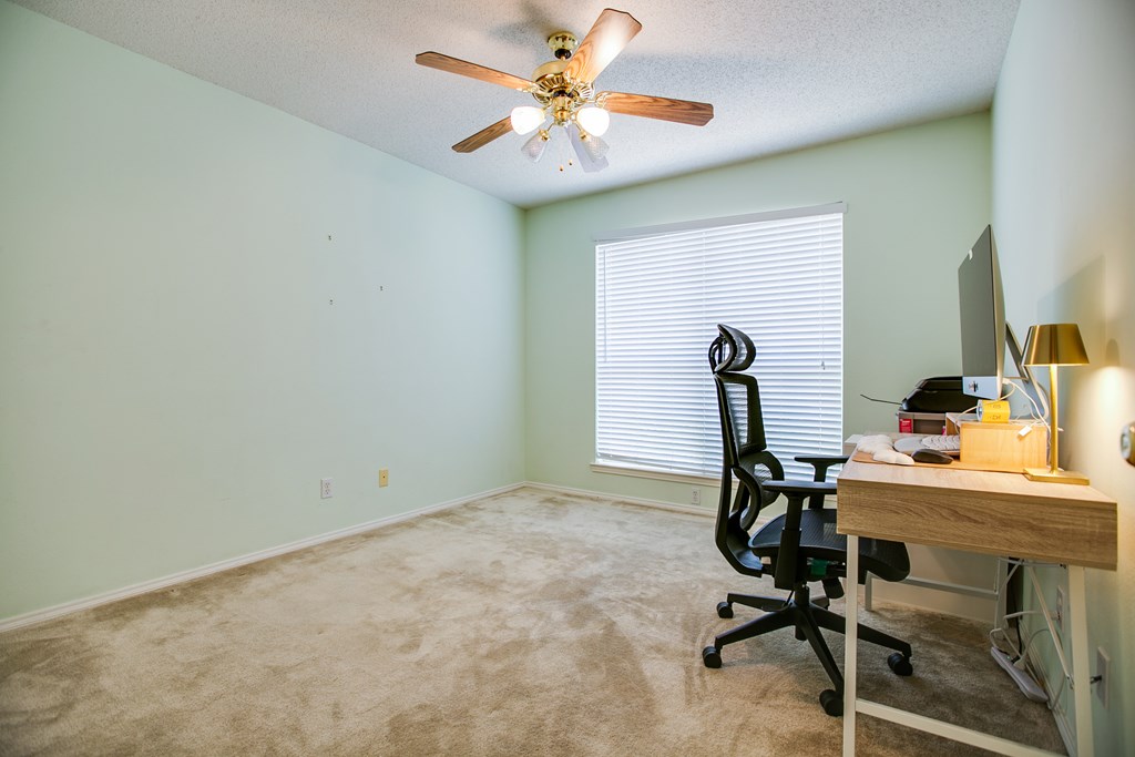 4405 Southland Blvd Property Photo 16