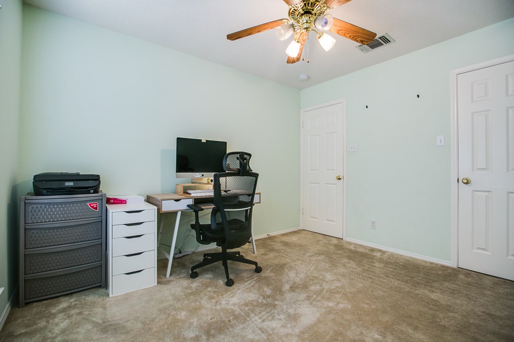 4405 Southland Blvd Property Photo 17