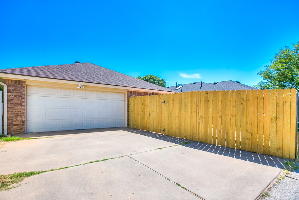 4405 Southland Blvd Property Photo 23