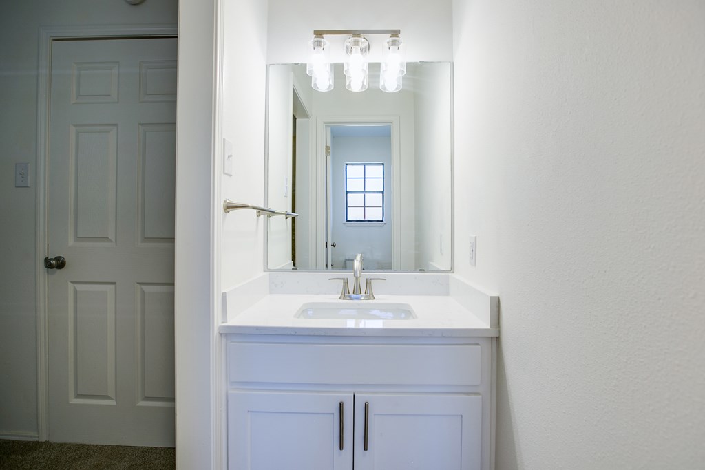 3842 Hillcrest Property Photo 29